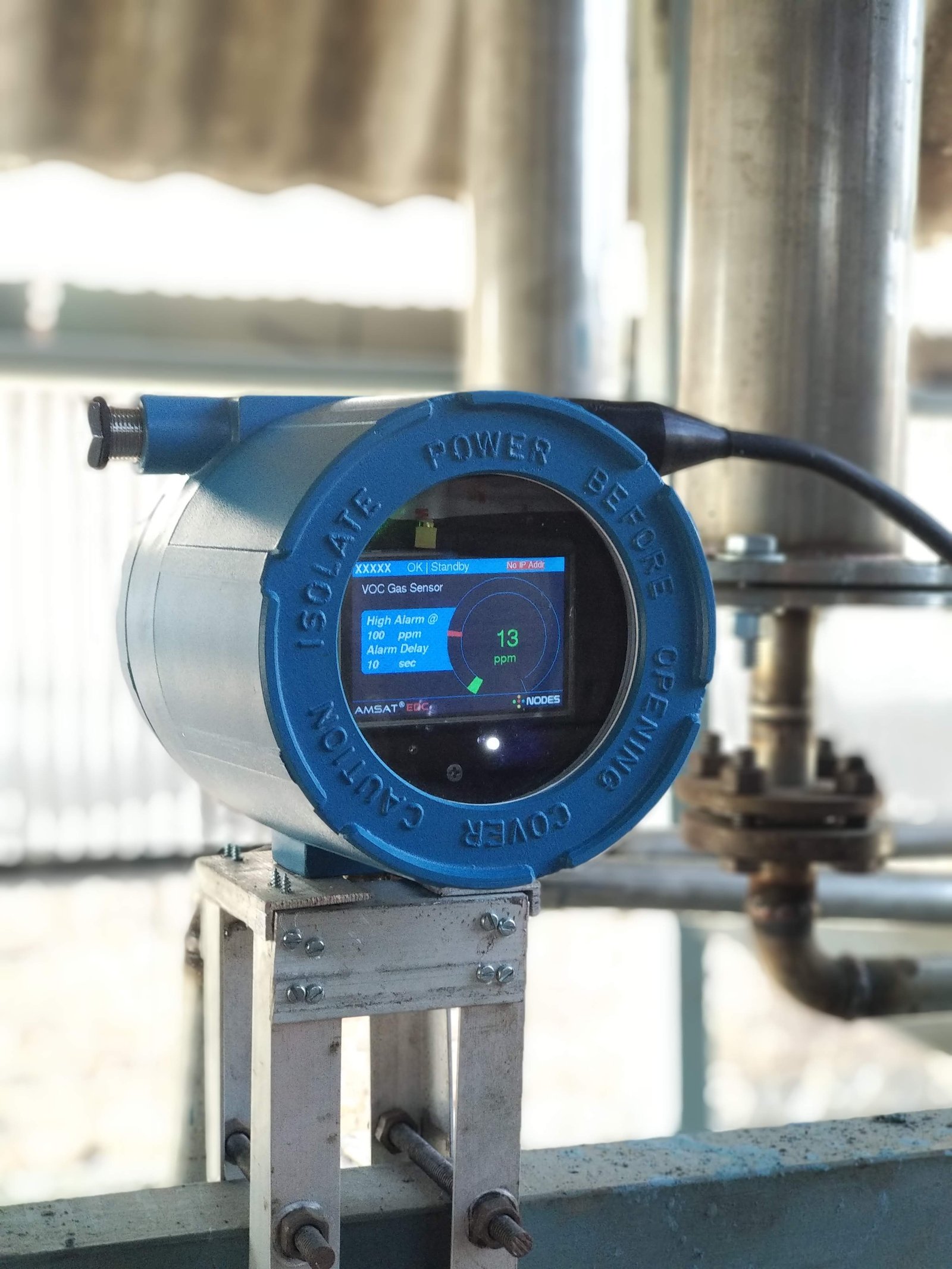 PRAMAN XF gas sensor mounted for continuous monitoring.
